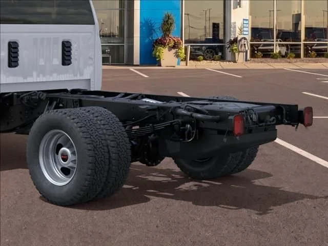 New 2025 Summit White GMC Pro image 14