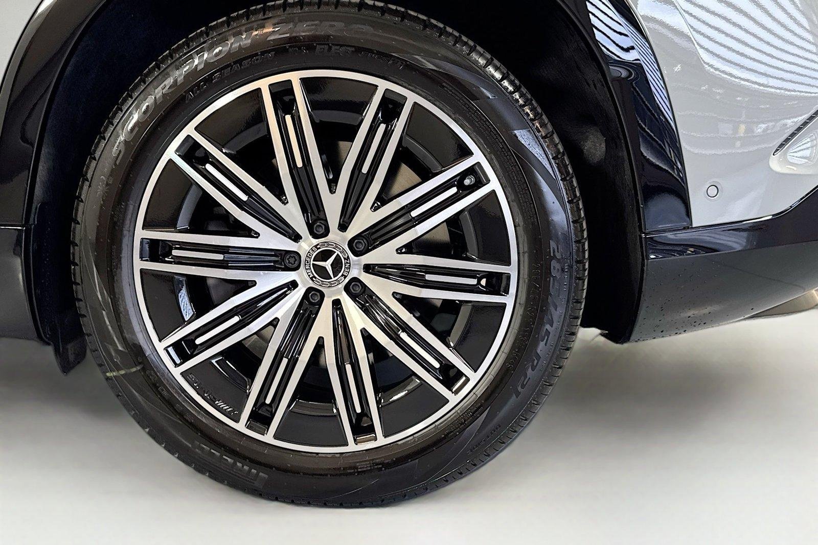 New 2026 Manufaktur Alpine Grey Mercedes-Benz EQS 400 image 28