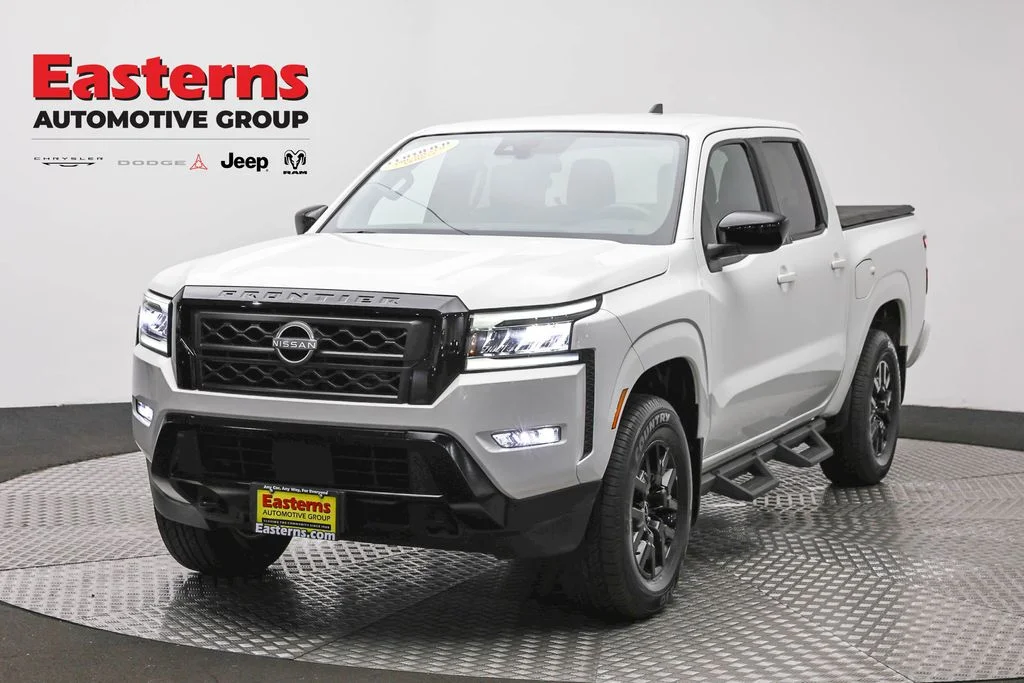 Used 2023 White Nissan SV image 1