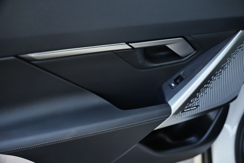 2025 BMW 5 Series 530i - Photo 24