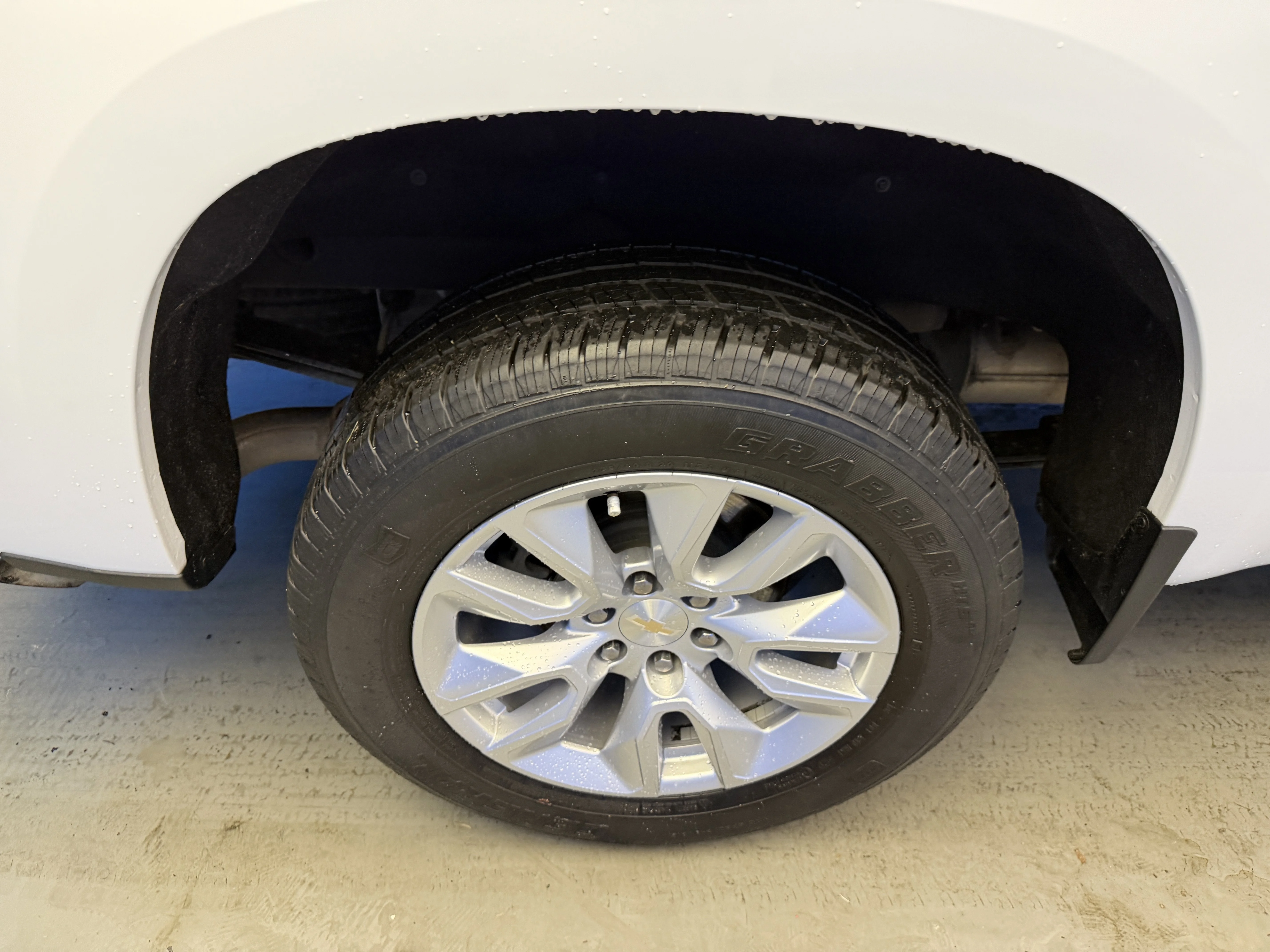 Used 2022 Summit White Chevrolet Custom image 8