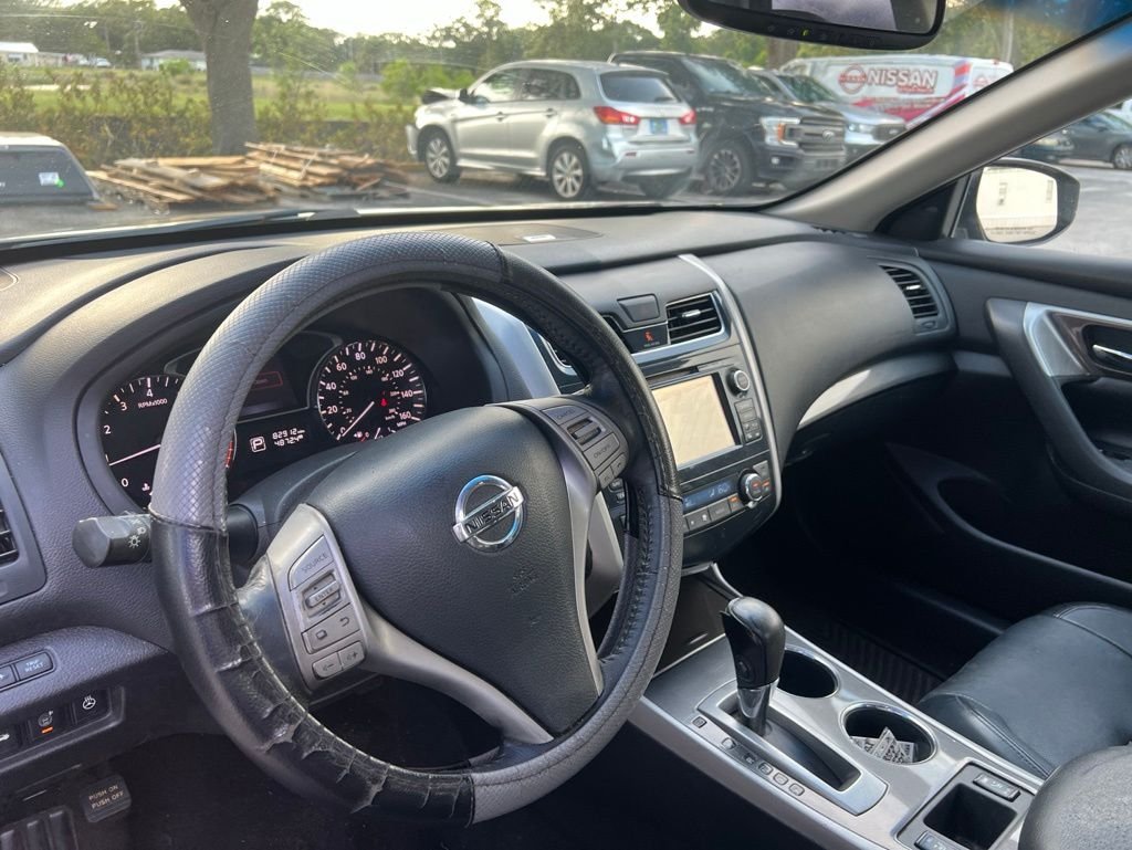 Used 2014 Gray Nissan 2.5 SL image 9