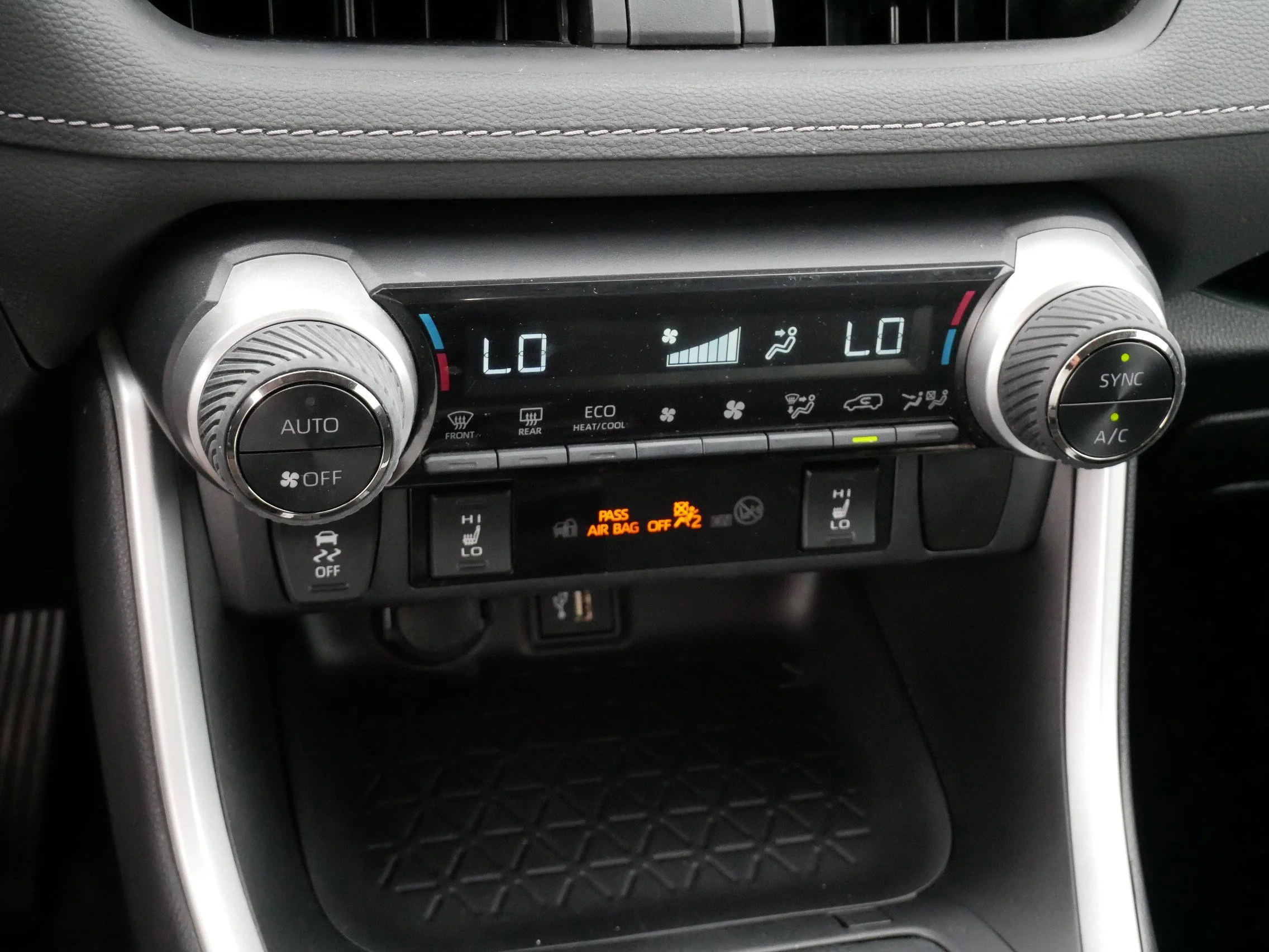 Used 2024 Magnetic Gray Metallic Toyota Hybrid XLE image 23