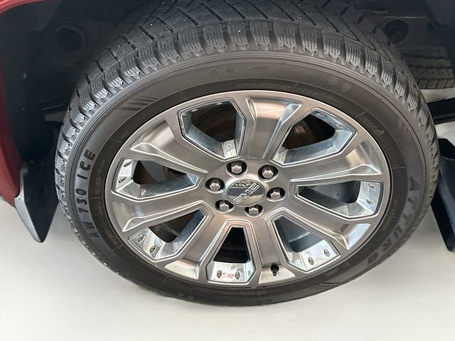 Used 2017 CRIMSON RED TINTCOAT GMC Denali image 33