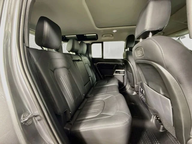 Used 2021 Eiger Grey Metallic Land Rover SE image 29