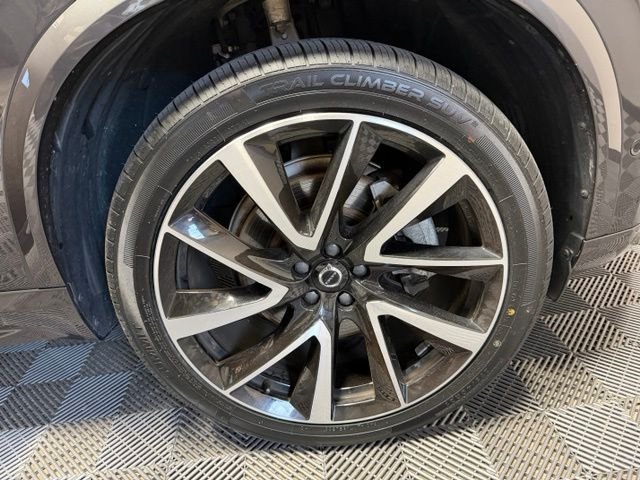 Certified Used 2023 Platinum Gray Metallic Volvo B6 Plus 7-Seater image 48