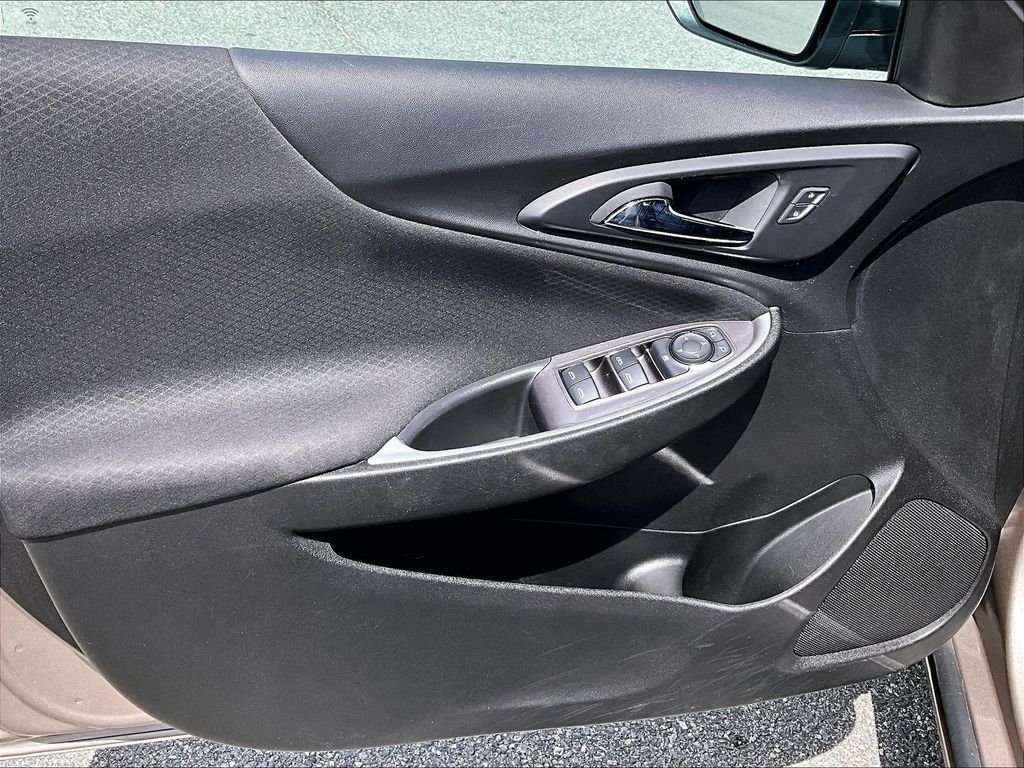 Used 2023 Gray Chevrolet LT image 9