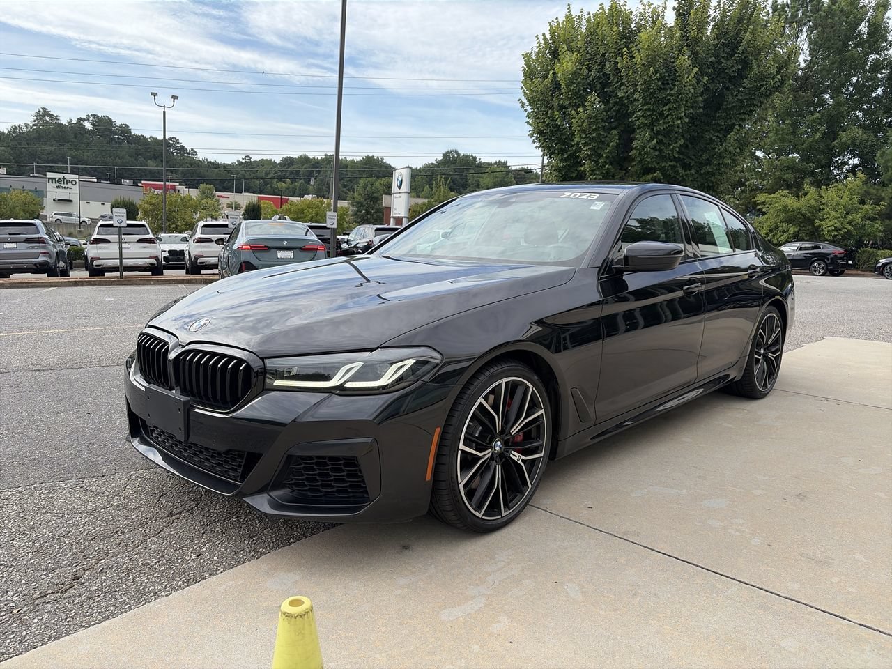 Used 2023 Black Sapphire Metallic BMW 540i image 4