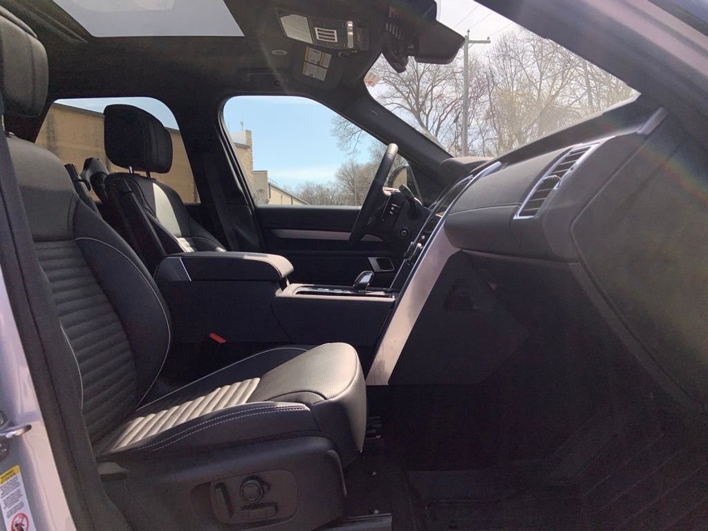 2024 Land Rover Discovery Dynamic SE - Photo 19