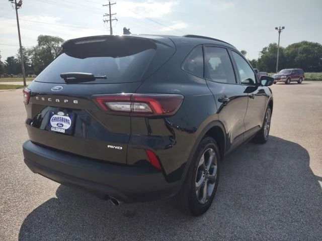 Certified Used 2025 Black Metallic Ford ST-Line Select image 6