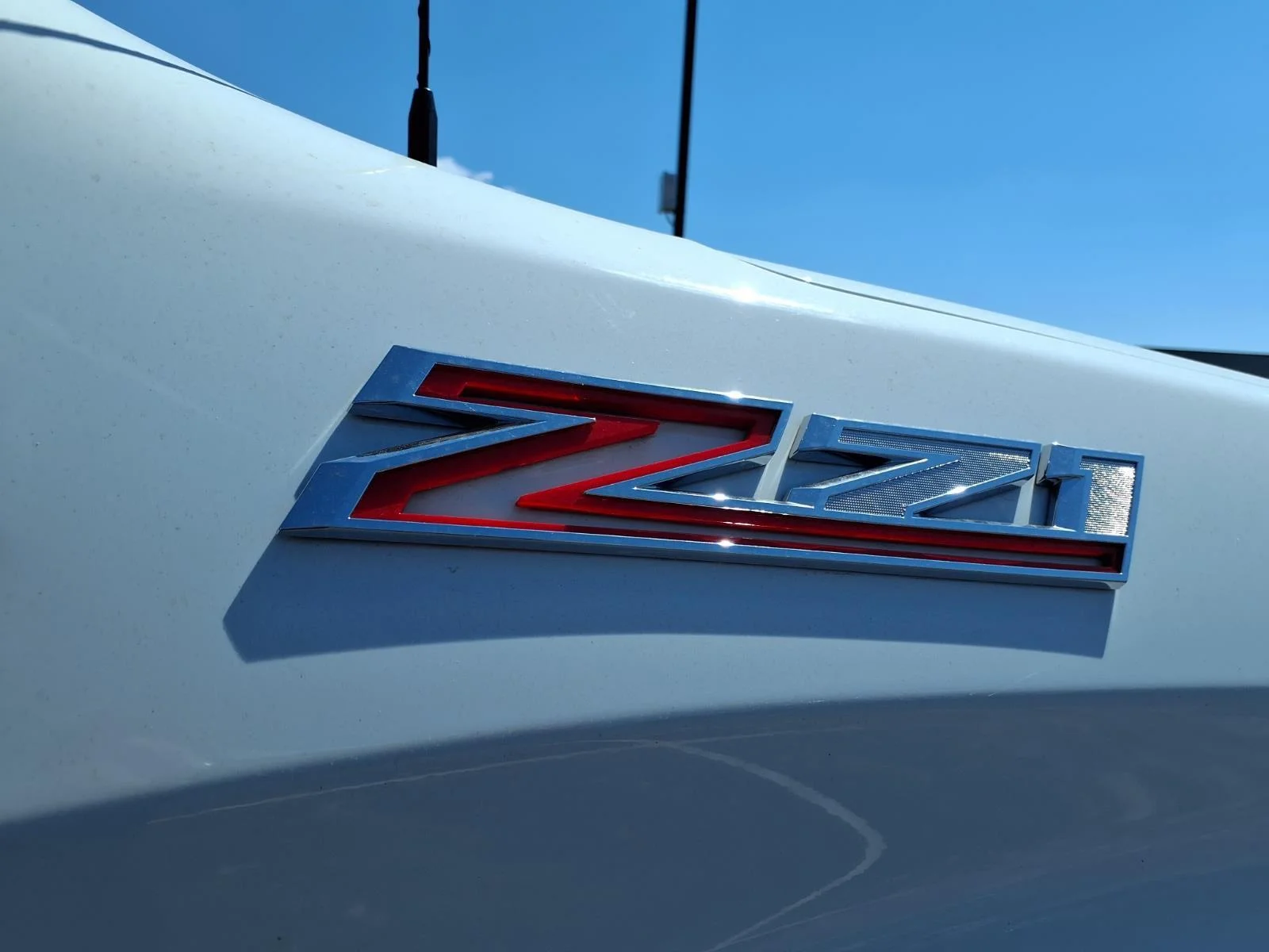 Used 2024 Summit White Chevrolet RST image 29