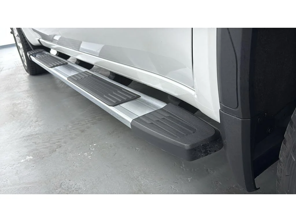 Used 2020 Summit White GMC SLT image 4