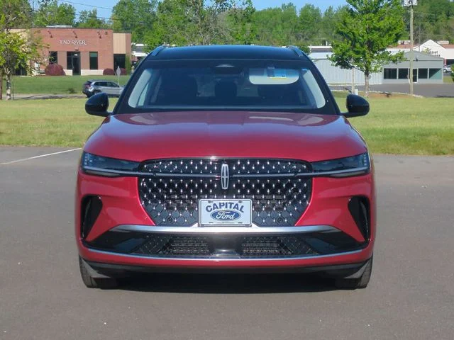Used 2024 Red Lincoln Reserve image 16