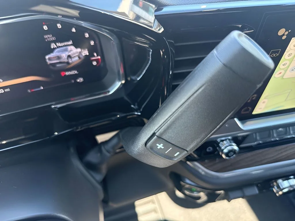 Used 2026 Sterling Metallic GMC Elevation image 18