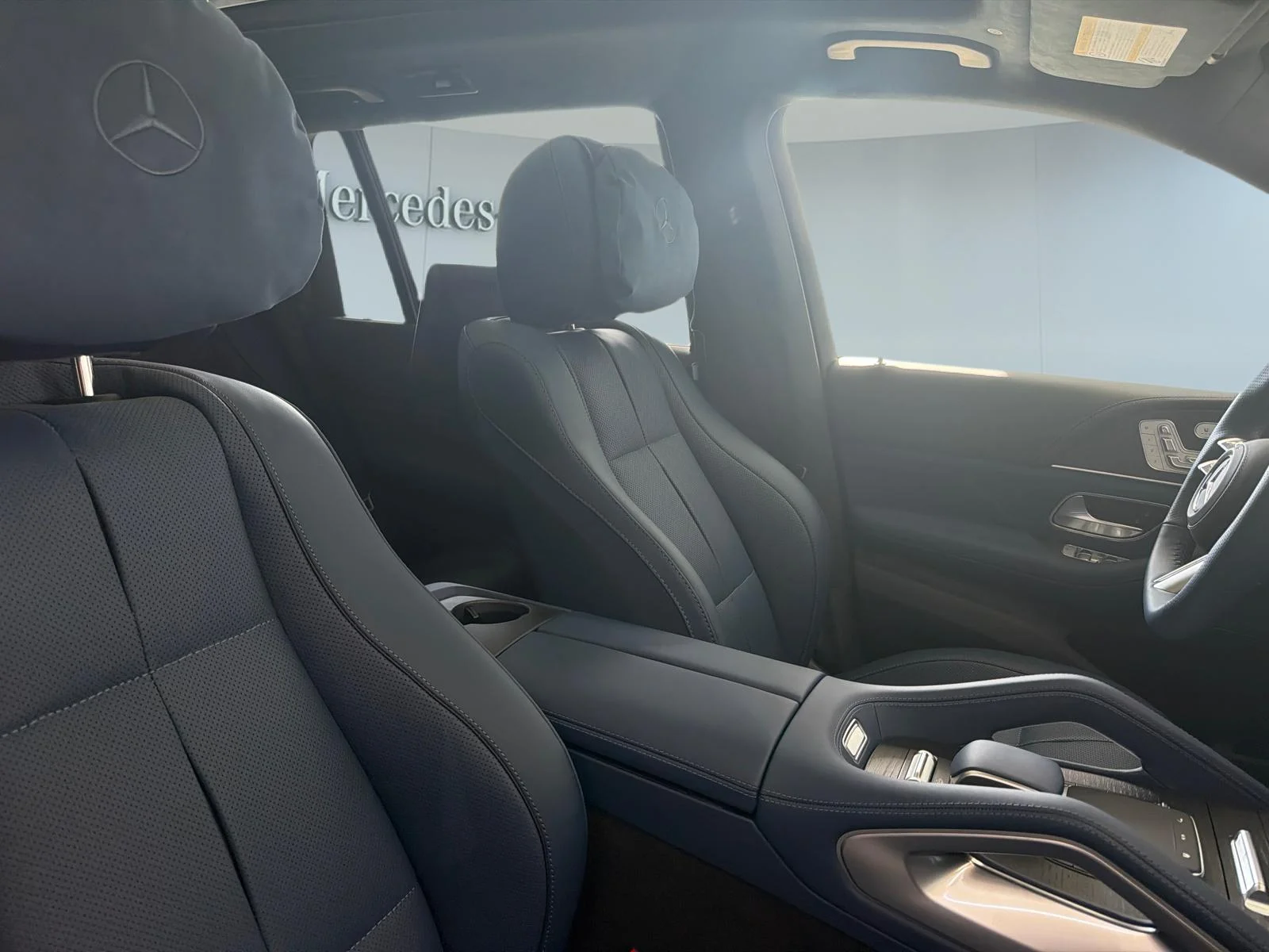 New 2026 White Mercedes-Benz Gls 450 4matic Suv image 3