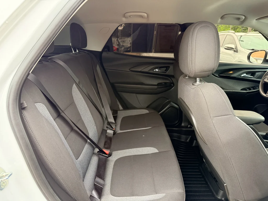 Used 2021 Summit White Chevrolet LT image 26