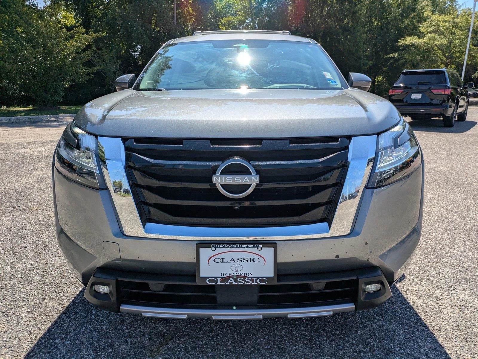 Used 2023 Gun Metallic Nissan Platinum image 9