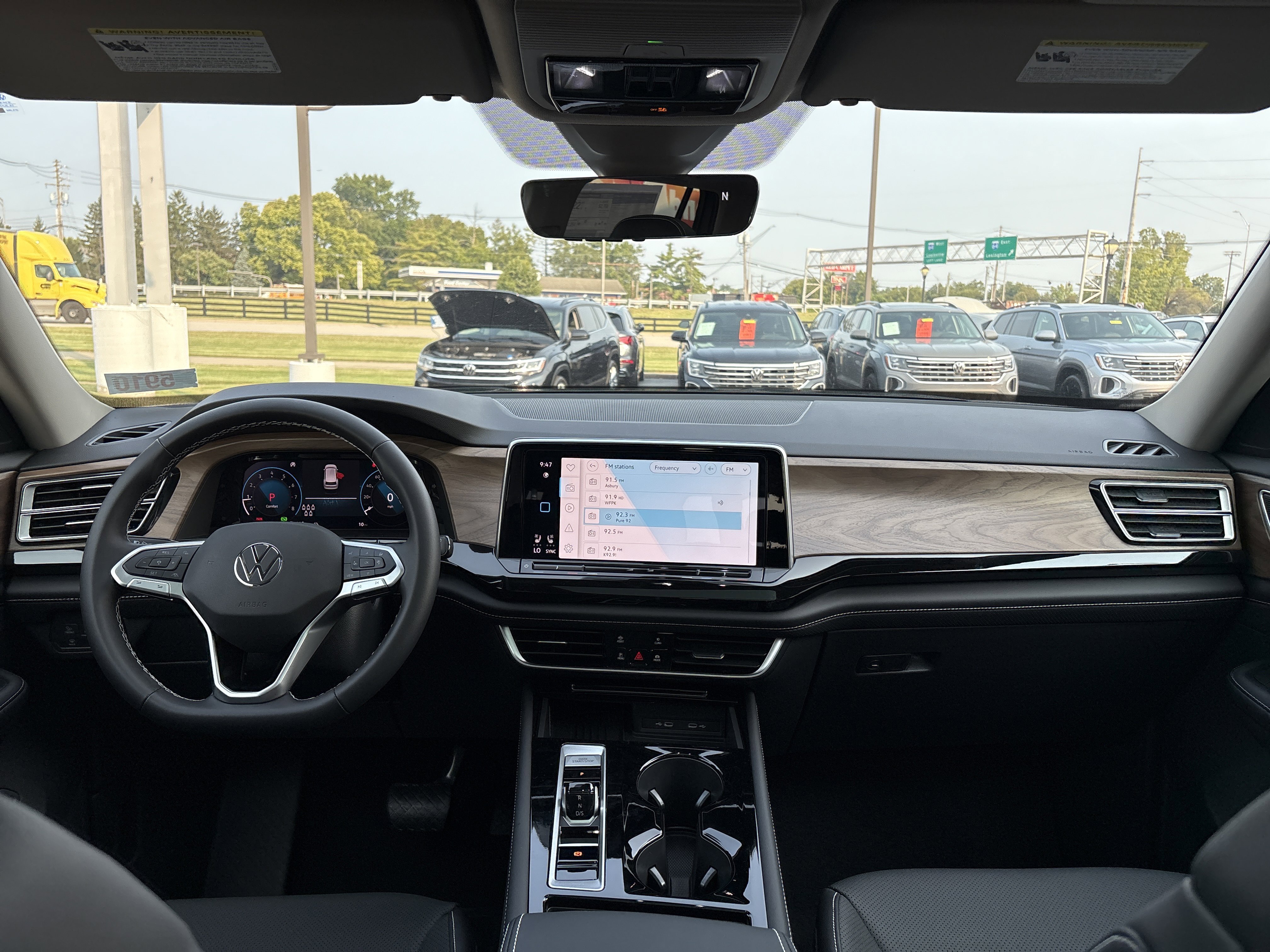 2026 Volkswagen Atlas SE w/Tech - Photo 28