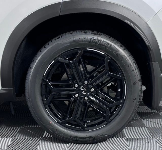 Certified Used 2026 White INFINITI SPORT image 11