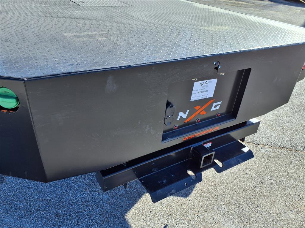 New 2026 Summit White GMC Pro image 20