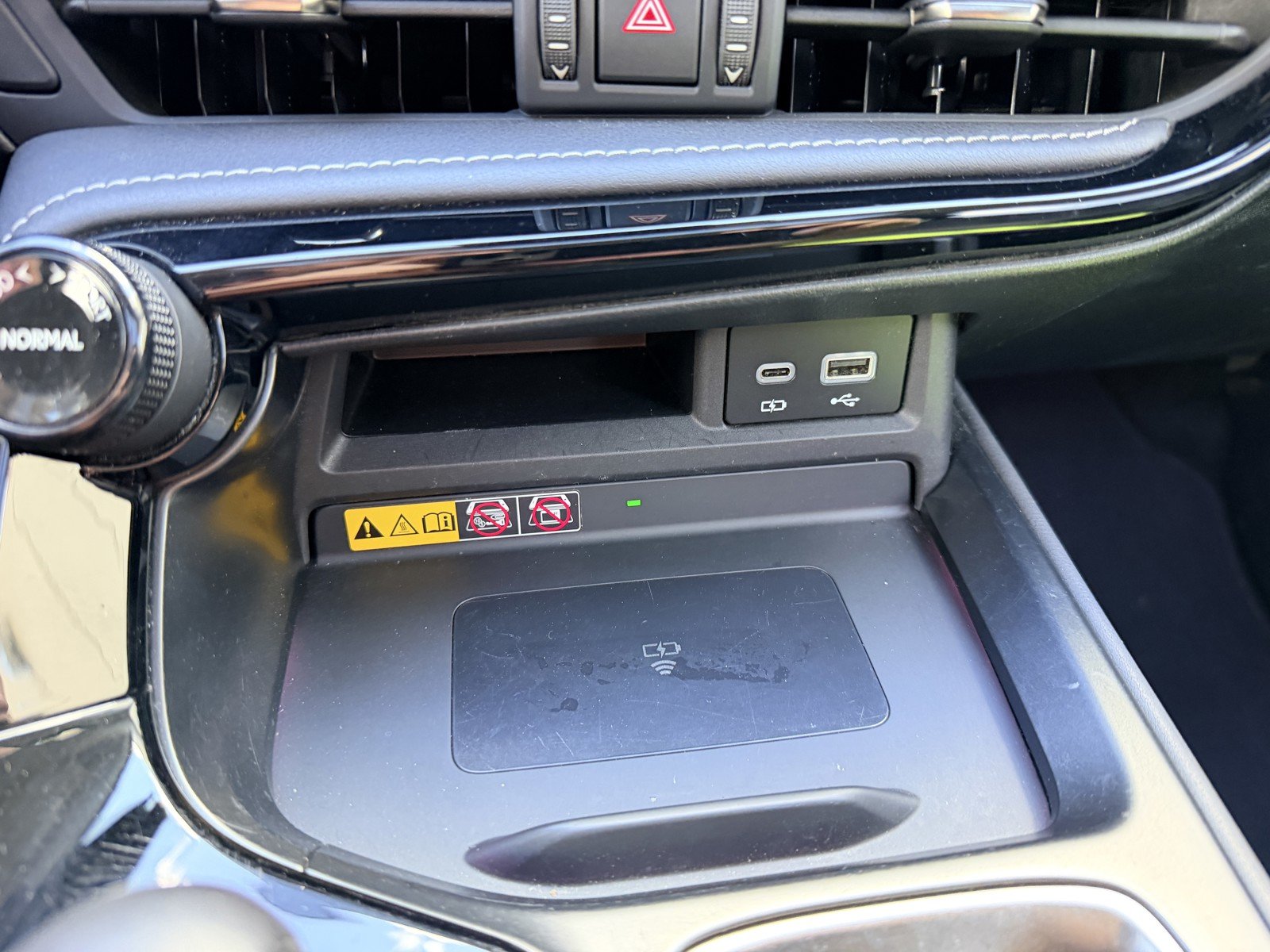 Used 2024 Black Lexus 450h+ Luxury image 12