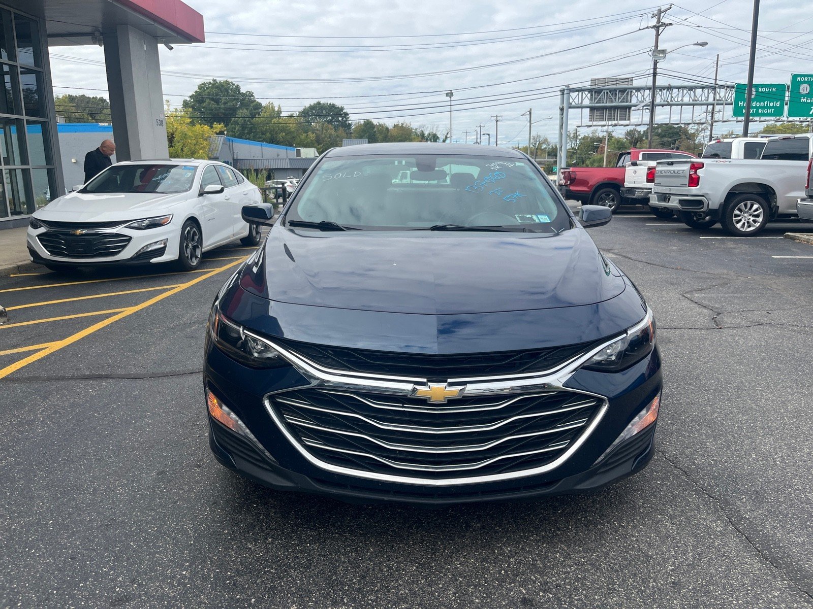 2022 Chevrolet Malibu 1LT photo 2