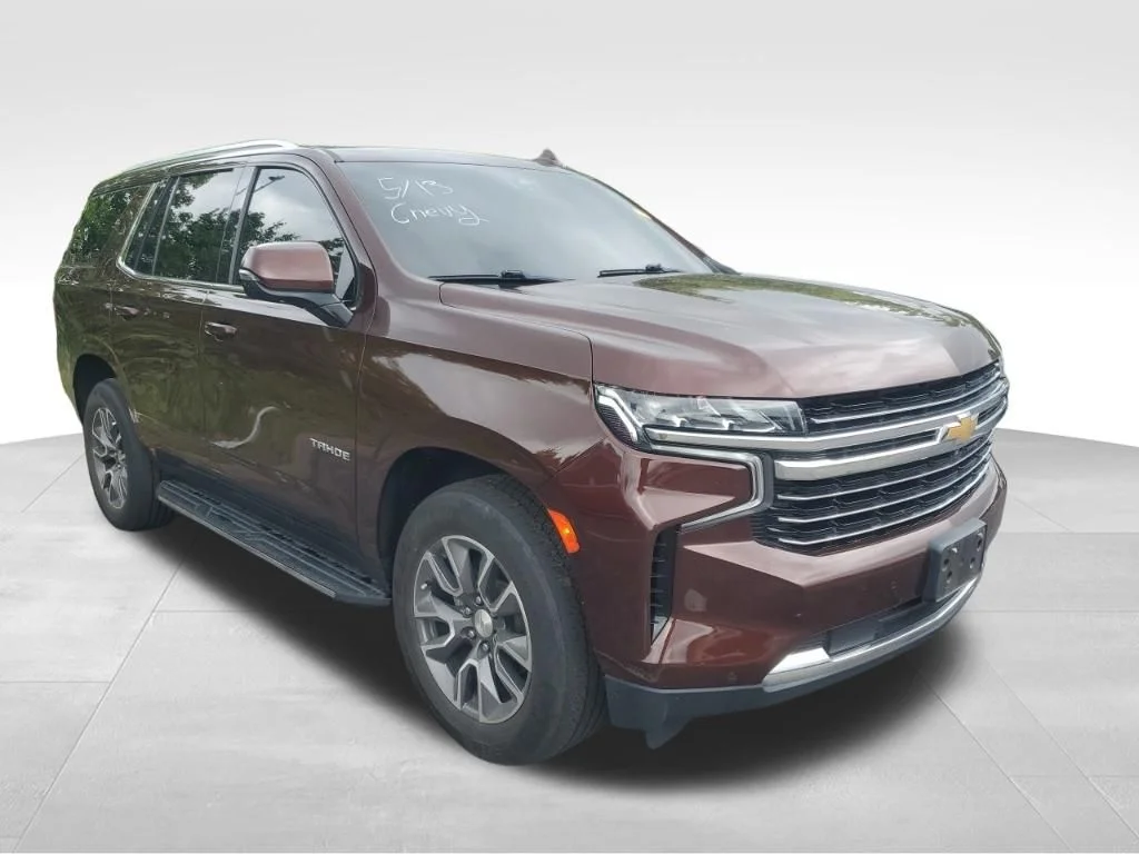 Used 2022 Orange Chevrolet LT image 6