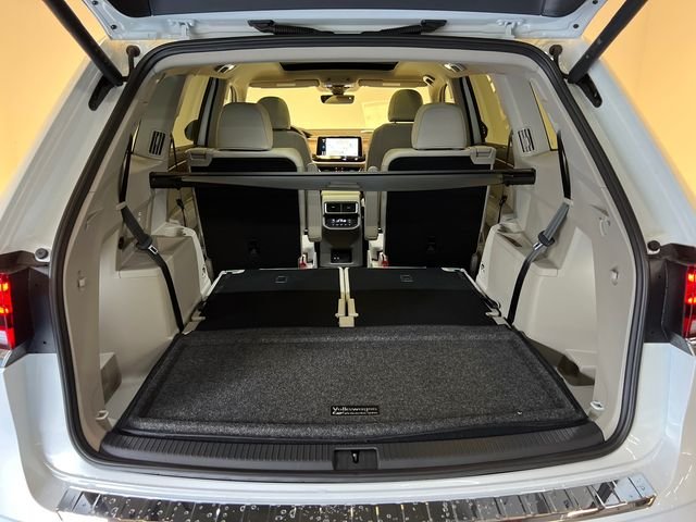 New 2026 White Volkswagen 2.0T SEL Premium R-Line image 5