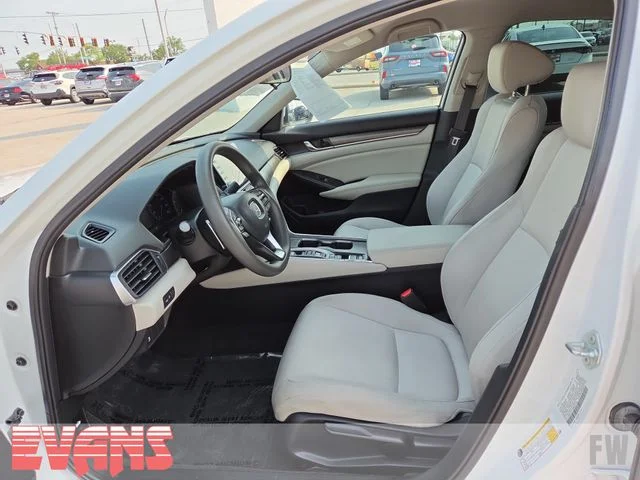 Used 2021 White Honda Base image 19