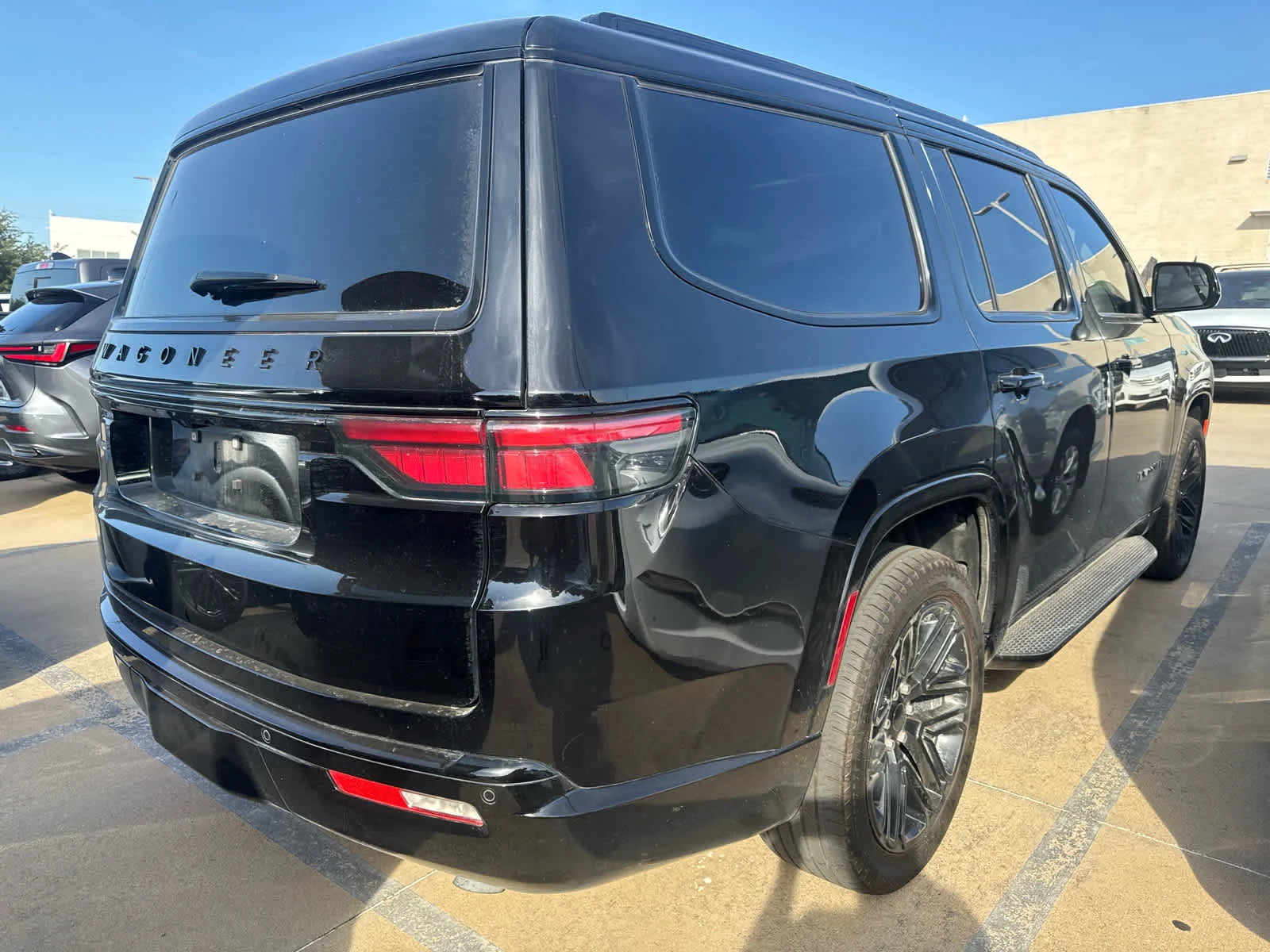 Used 2024 Diamond Black Crystal Pearlcoat Jeep Series II Carbide image 5