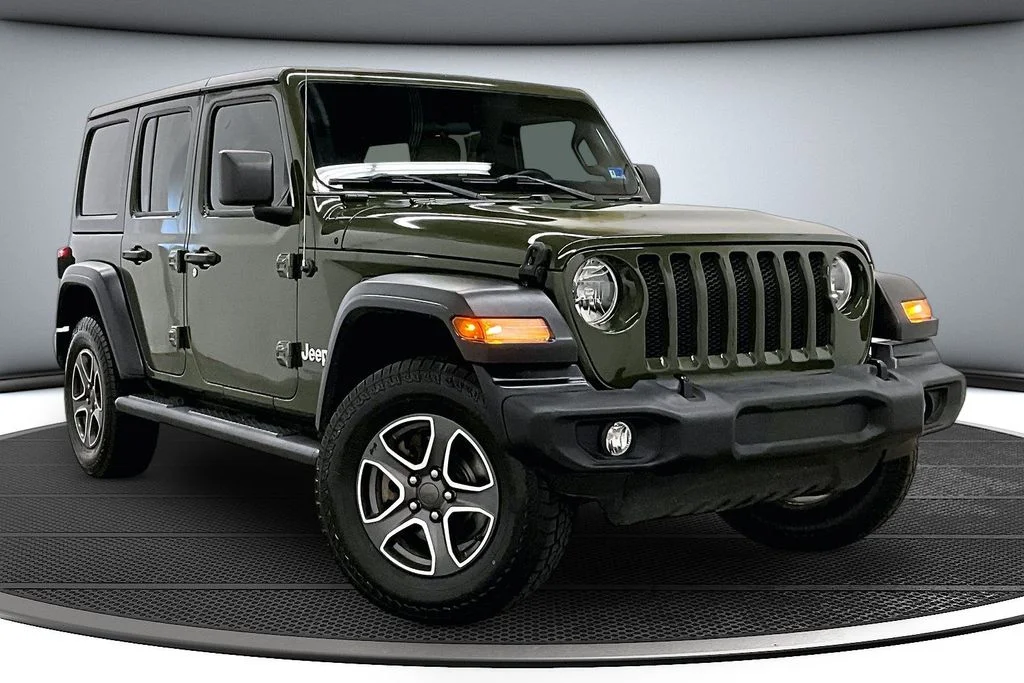 Used 2021 Green Jeep Unlimited Sport S image 1