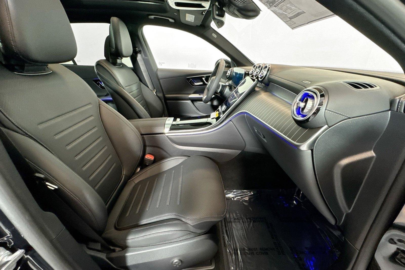 New 2026 Black Mercedes-Benz GLC 300 image 26