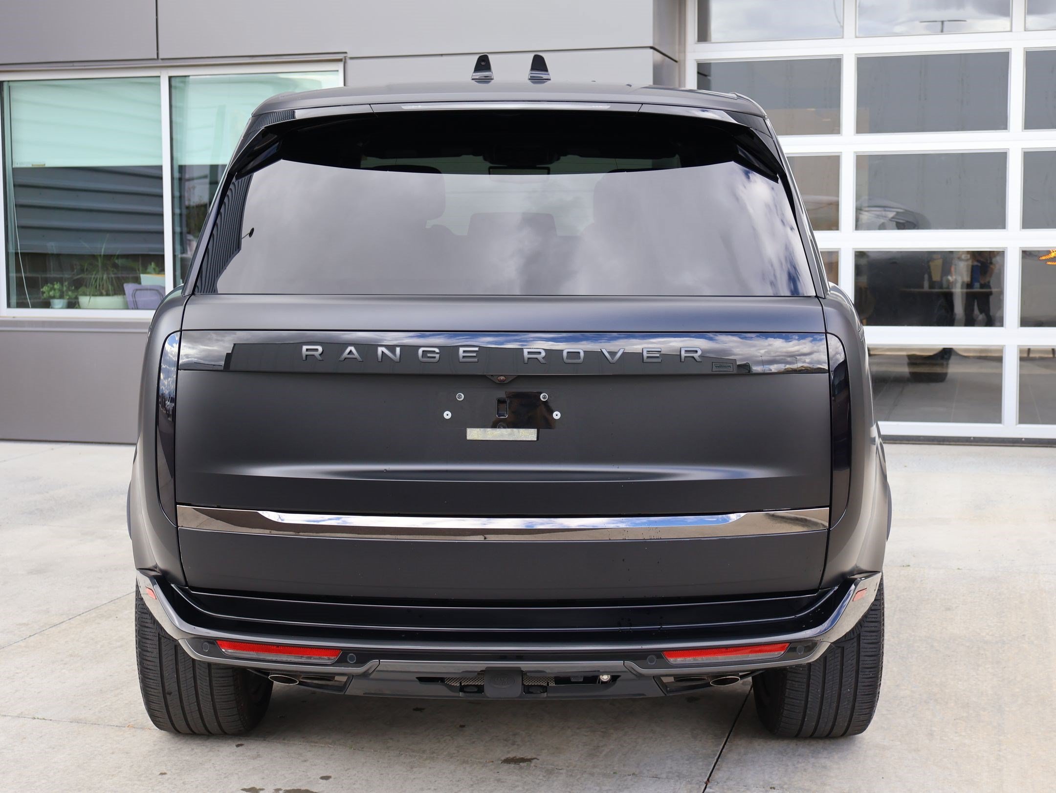 Used 2025 Santorini Black Metallic Land Rover SV image 7
