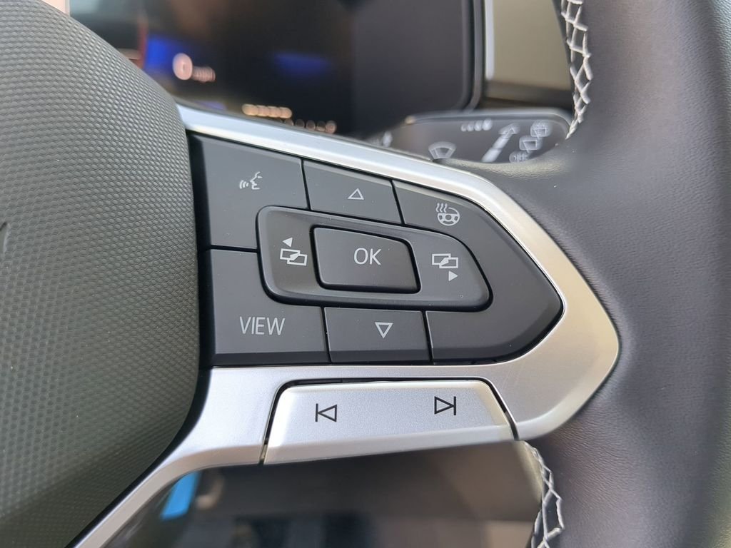 New 2026 Black Volkswagen 1.5T S image 25