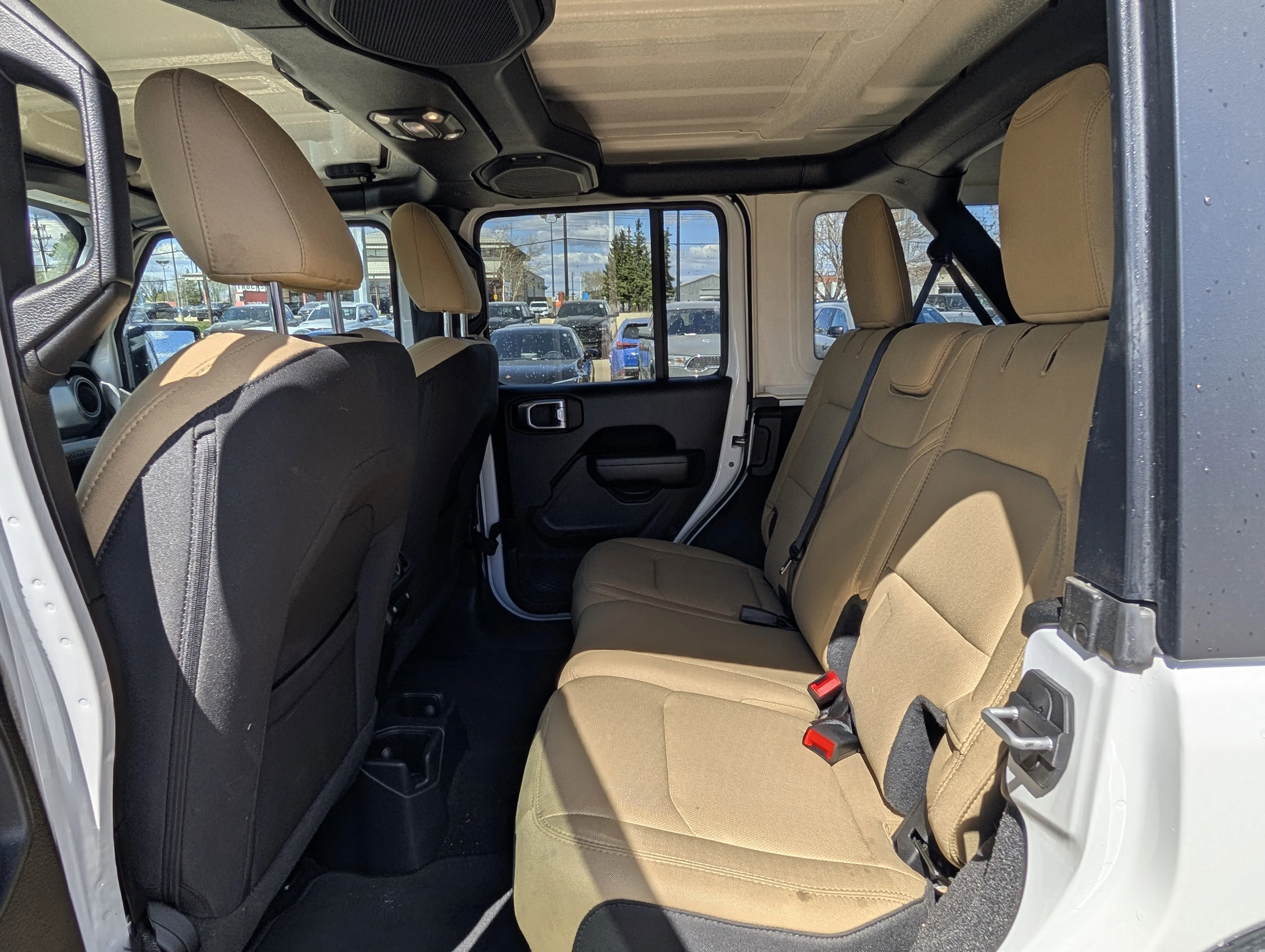 Used 2021 Bright White Jeep Unlimited Sport image 18