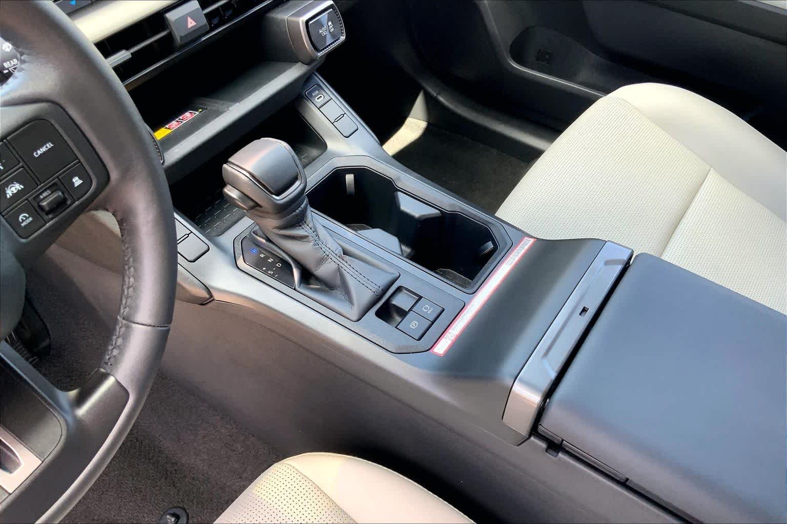 Used 2026 Meteor Shower Toyota XLE Premium image 17