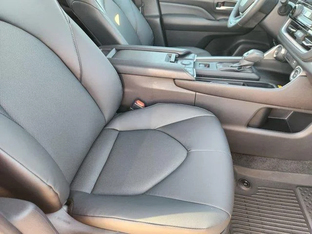 Used 2025 Blueprint Toyota XLE image 14