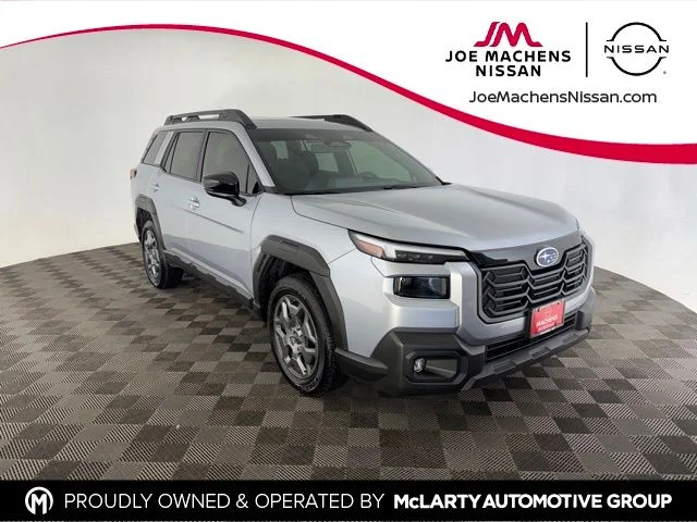 2026 Subaru Outback Premium's photo