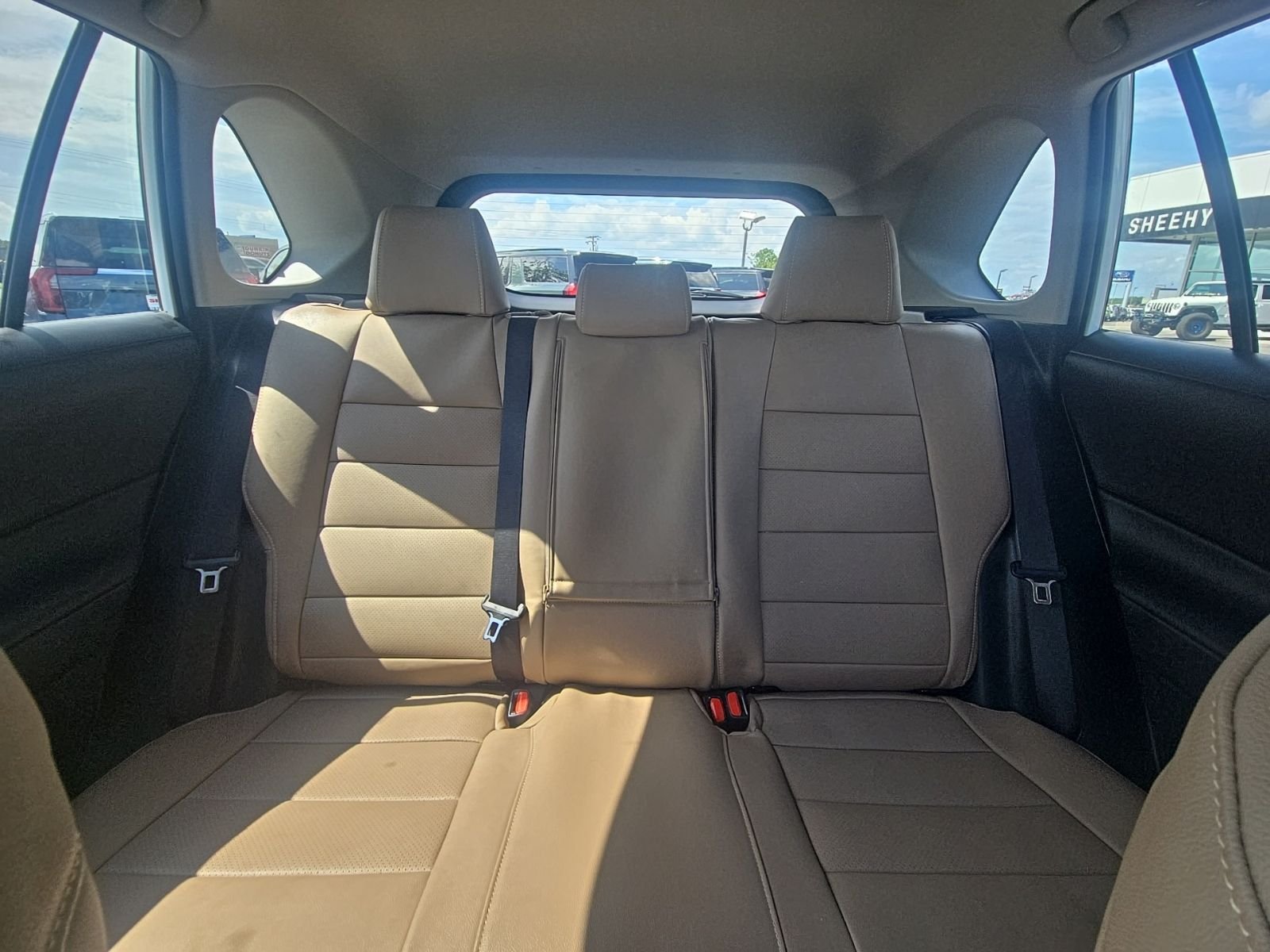 Used 2025 White Toyota XLE image 30