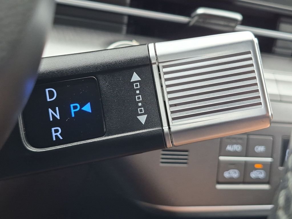 2024 Hyundai Kona Limited - Photo 17