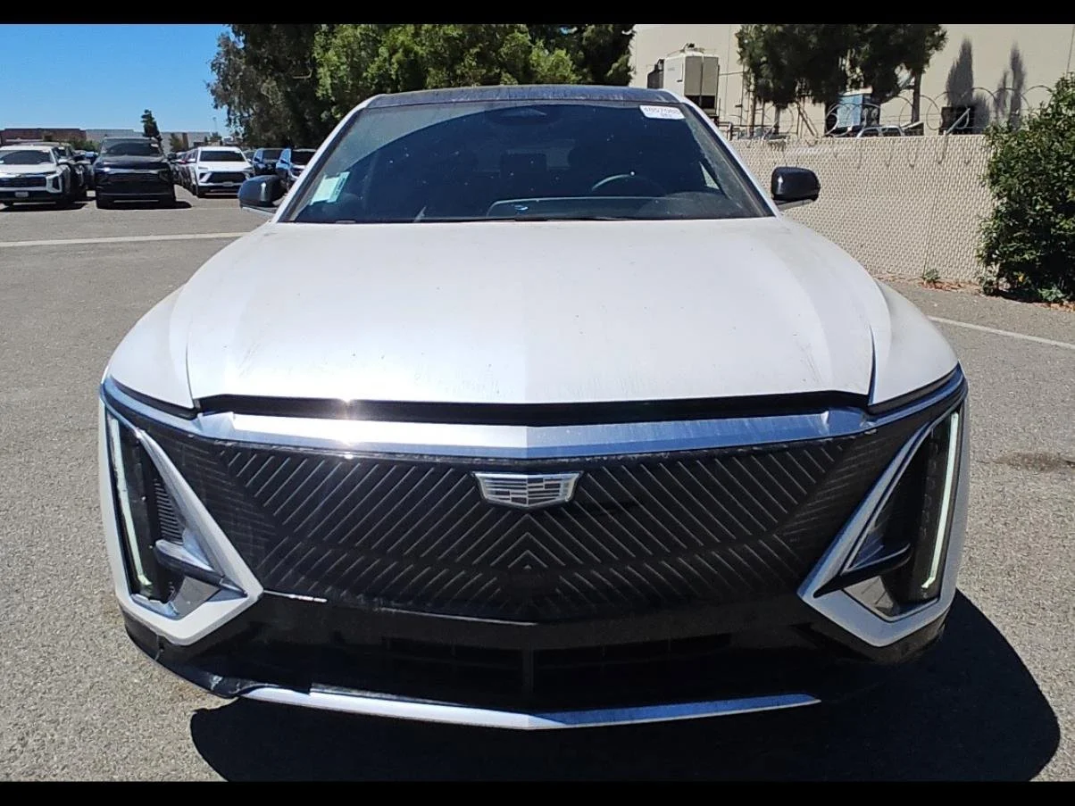 Used 2024 Crystal White Tricoat Cadillac Tech image 15