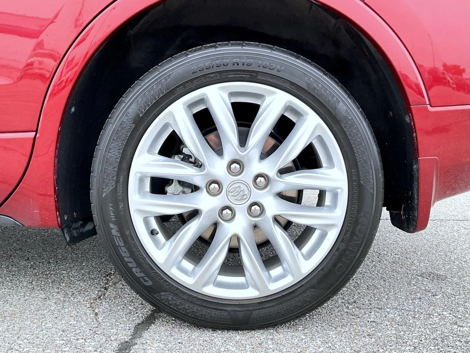Used 2019 Red Buick Premium I image 22