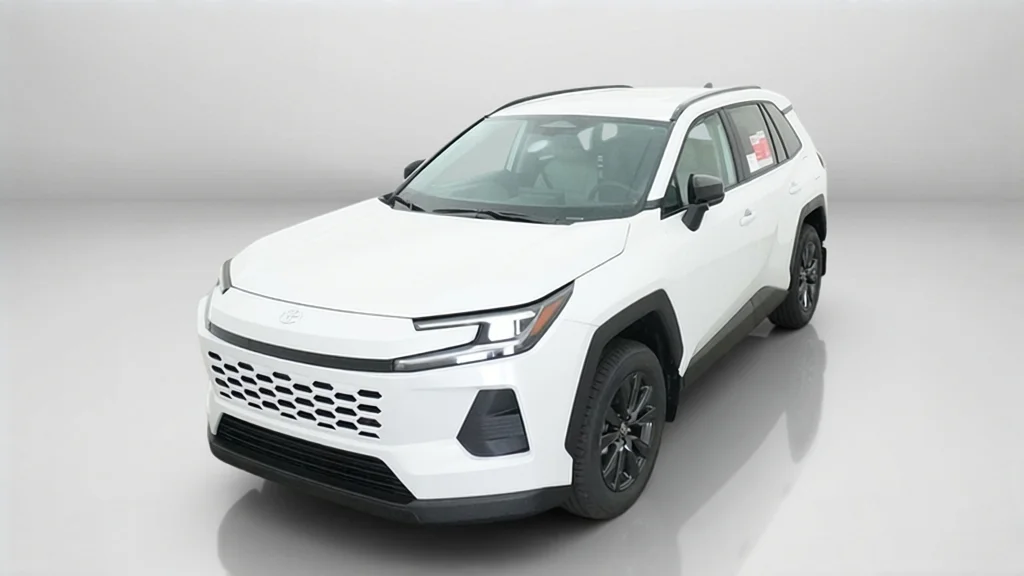 New 2026 Wind Chill Pearl Toyota XLE Premium image 10