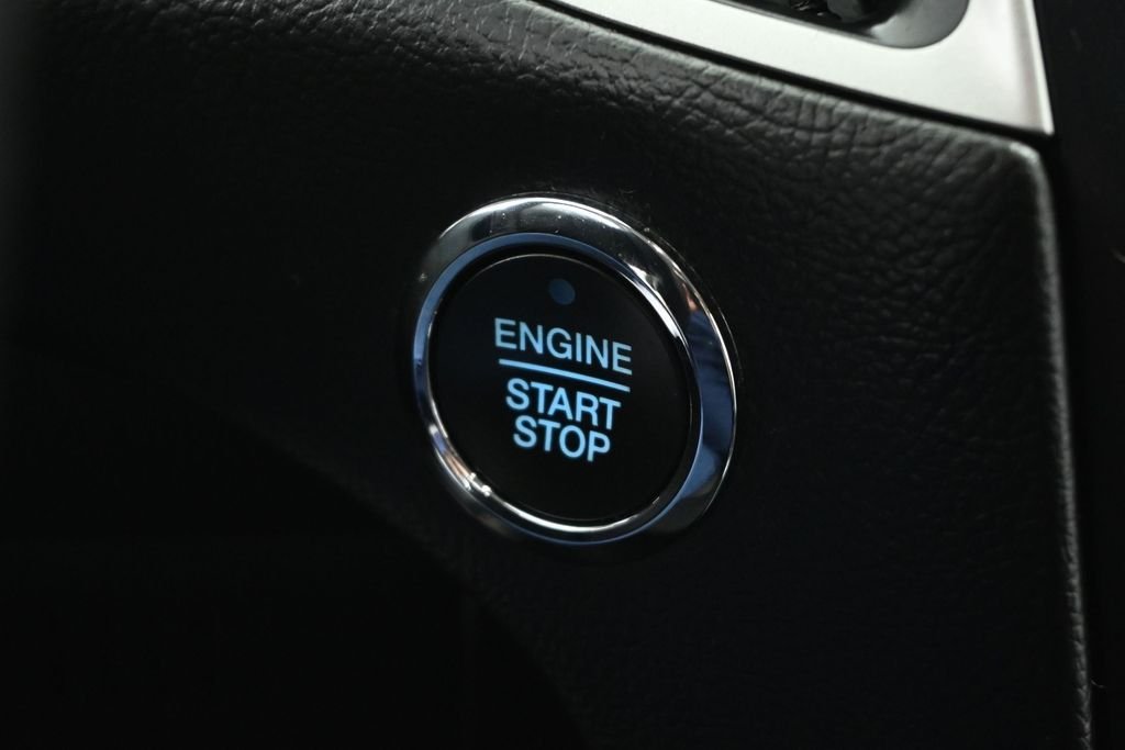 Certified Used 2022 White Ford SE image 13