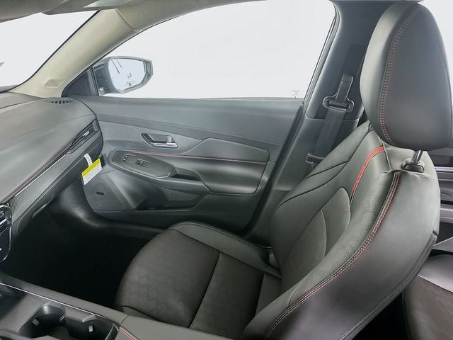 New 2026 Atlantic Gray Metallic / Super Black Two-tone Nissan SR image 21