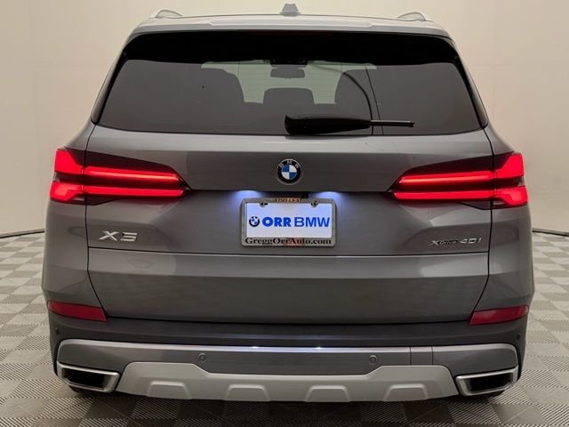 Used 2025 Skyscraper Gray Metallic BMW xDrive40i image 13