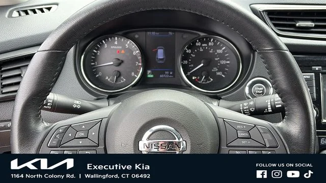 Used 2019 Gray Nissan SV image 12