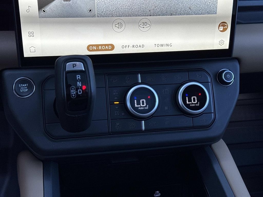 New 2026 Santorini Black Land Rover S image 26