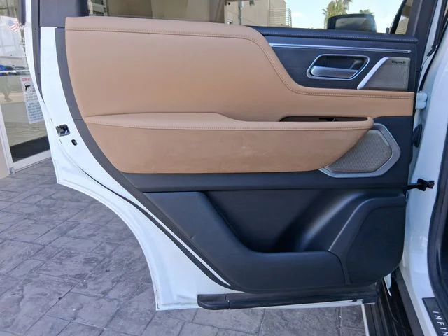 Used 2025 White INFINITI SENSORY image 22