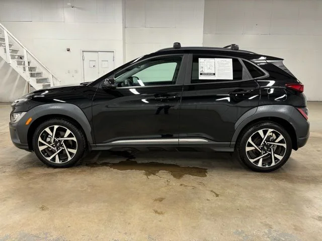 Used 2023 Black Hyundai Limited image 4